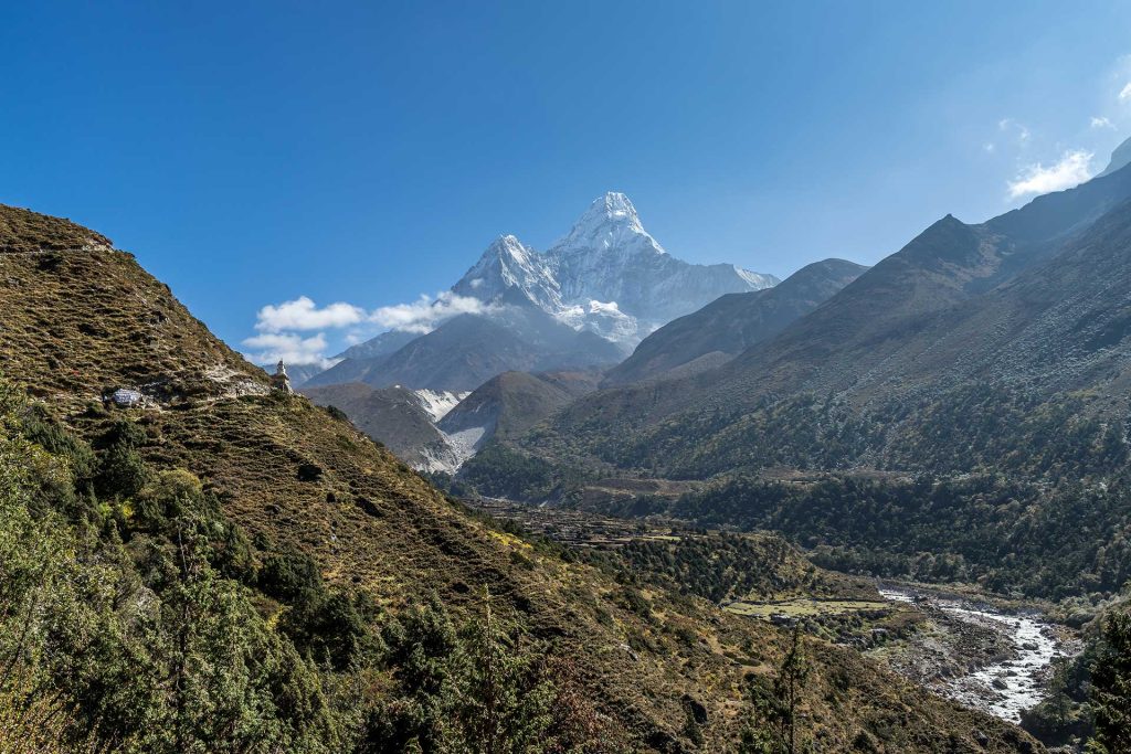 Manaslu Circuit Trekking Package